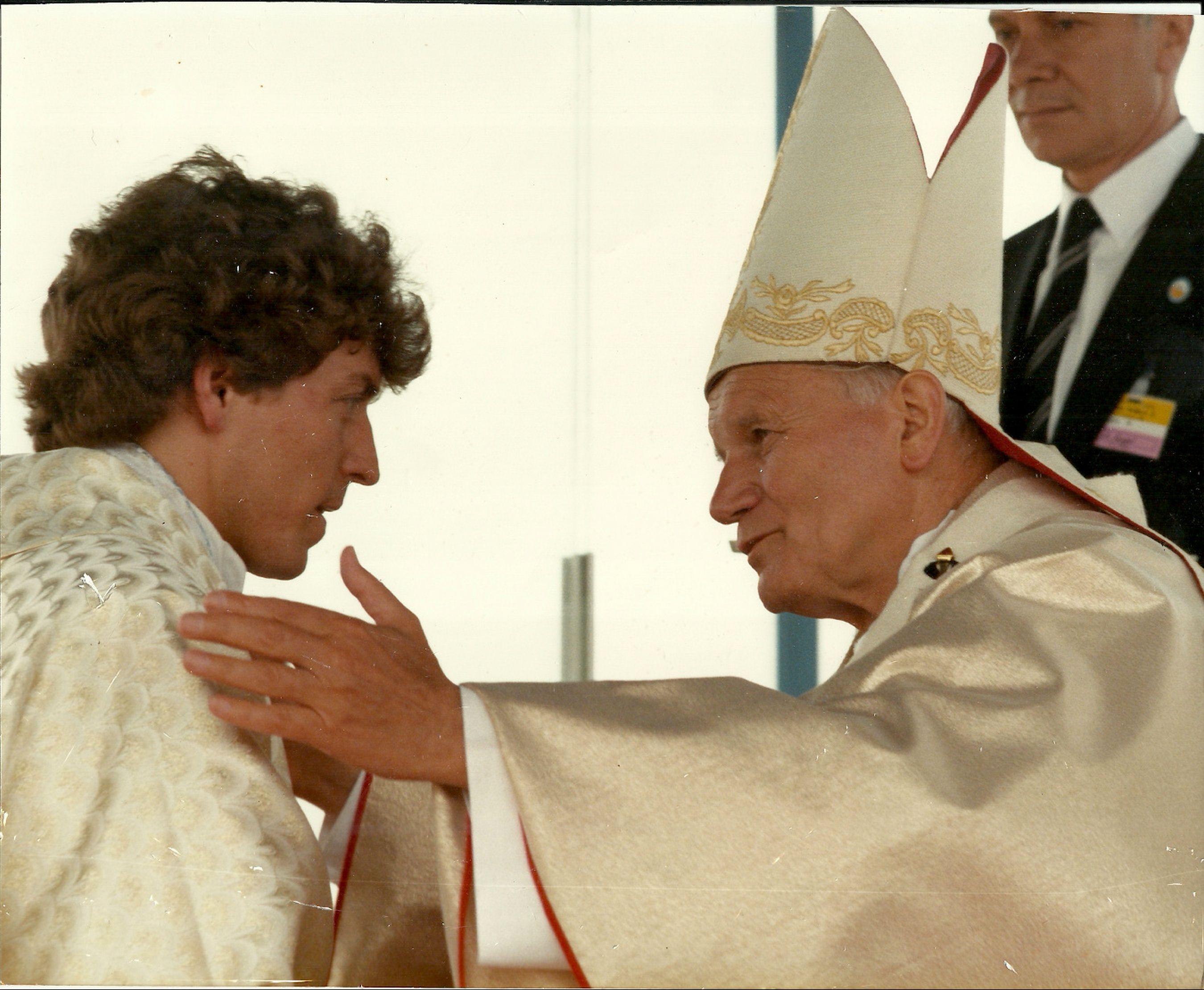 Przyjąłem święcenia kapłańskie z rąk św. Jana Pawła II (wspomnienie)