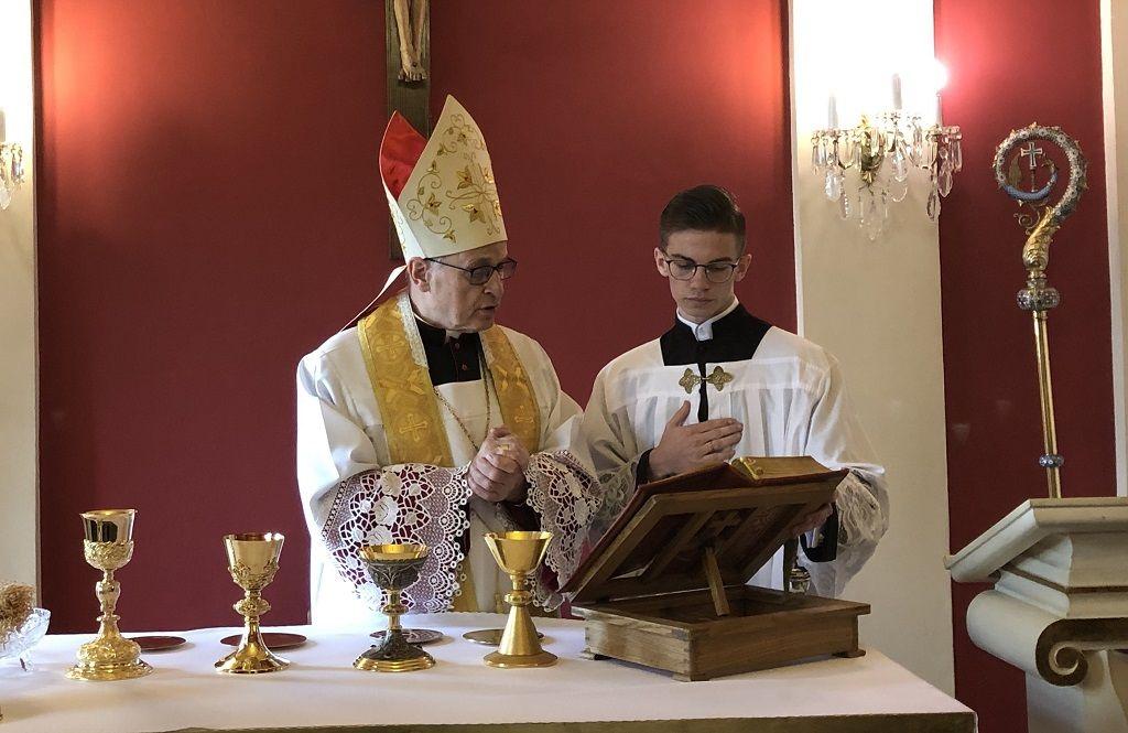 Bp Mering konsekrował naczynia liturgiczne w nadzwyczajnej formie rytu rzymskiego