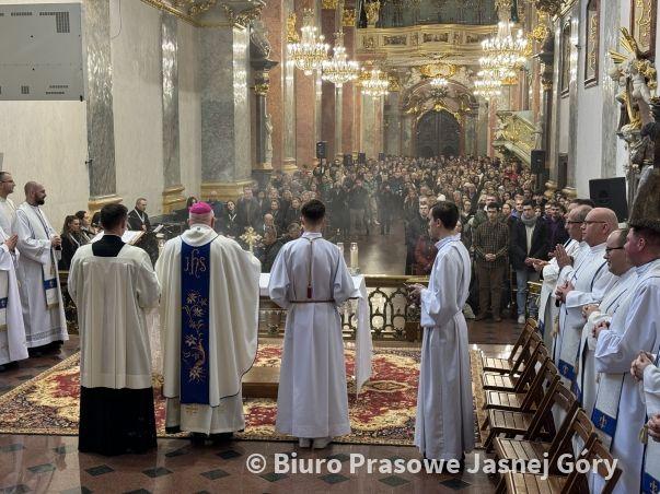 Maturzyści diecezji włocławskiej pielgrzymowali na Jasną Górę