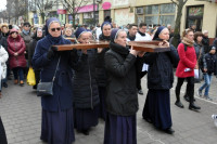 Włocławek: Droga Krzyżowa ulicami miasta w intencji pokoju na Ukrainie