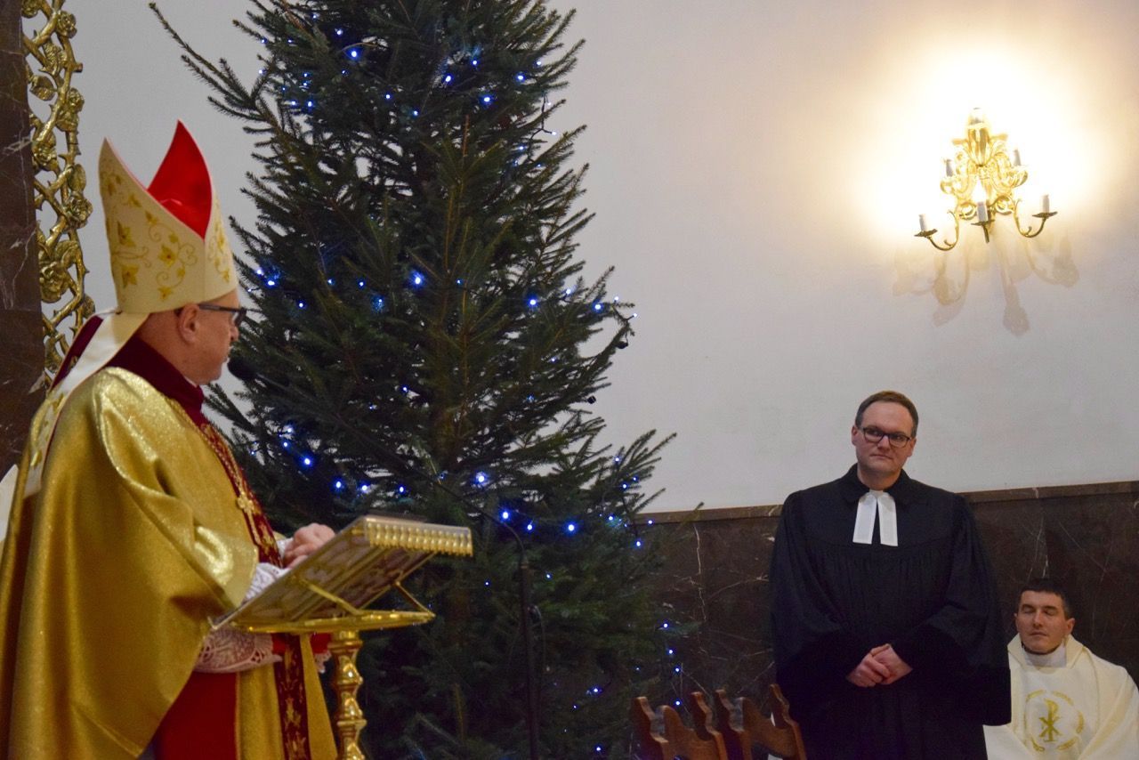 Bp Mering w parafii Narodzenia NMP: Gdy modlimy się wspólnie pełnimy wolę Ojca