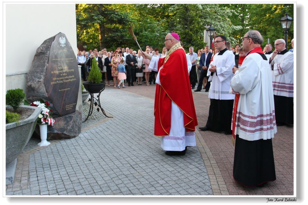 Tuliszków: religijno-patriotyczne uroczystości pod przewodnictwem Pasterza Diecezji