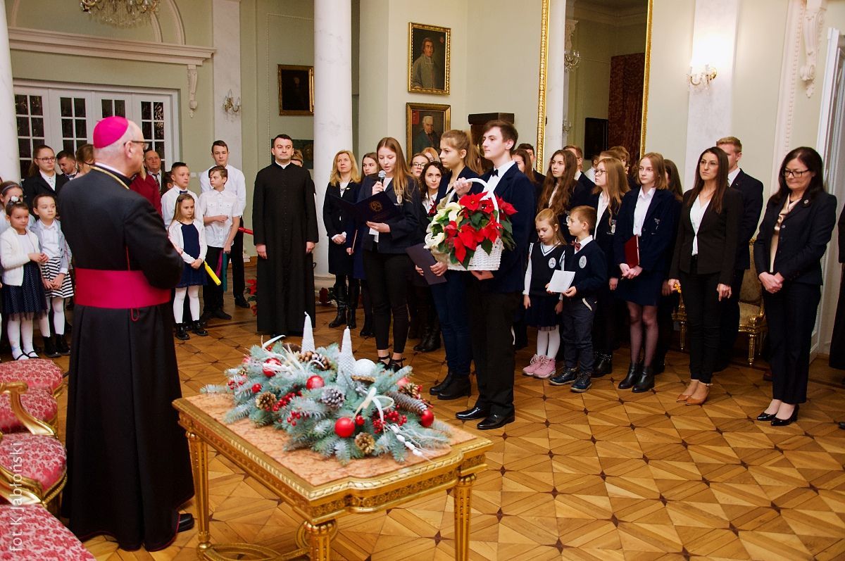 Szkoły katolickie z życzeniami u Biskupa Włocławskiego