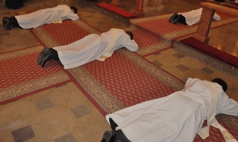 Święcenia prezbiteratu w katedrze włocławskiej (zapowiedź i informacja dla księży - AKTUALIZACJA)