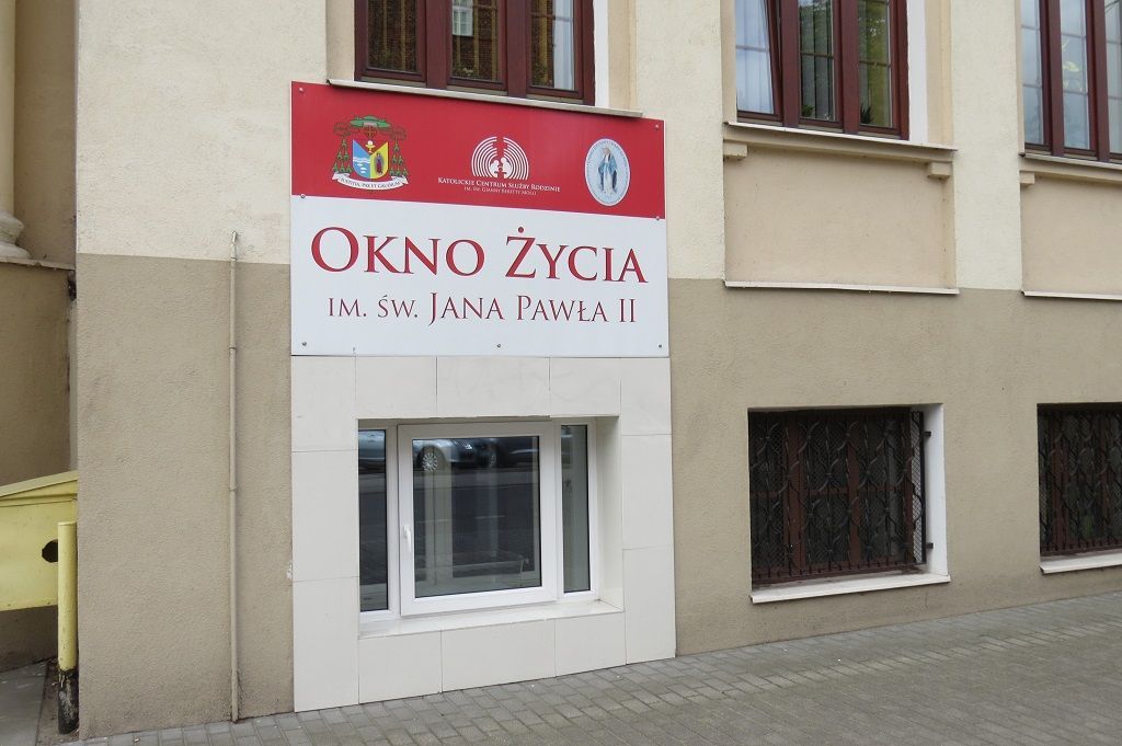 Włocławek: noworodek znaleziony w oknie życia