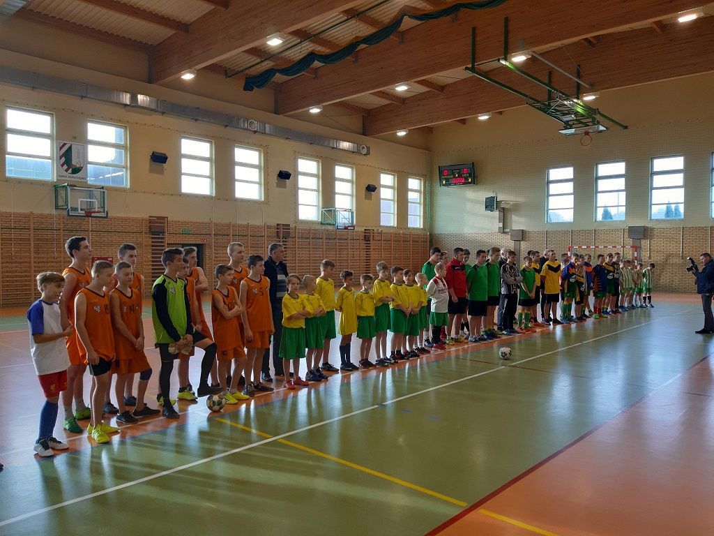 Baruchowo: dekanalne rozgrywki w piłkę halową ministrantów