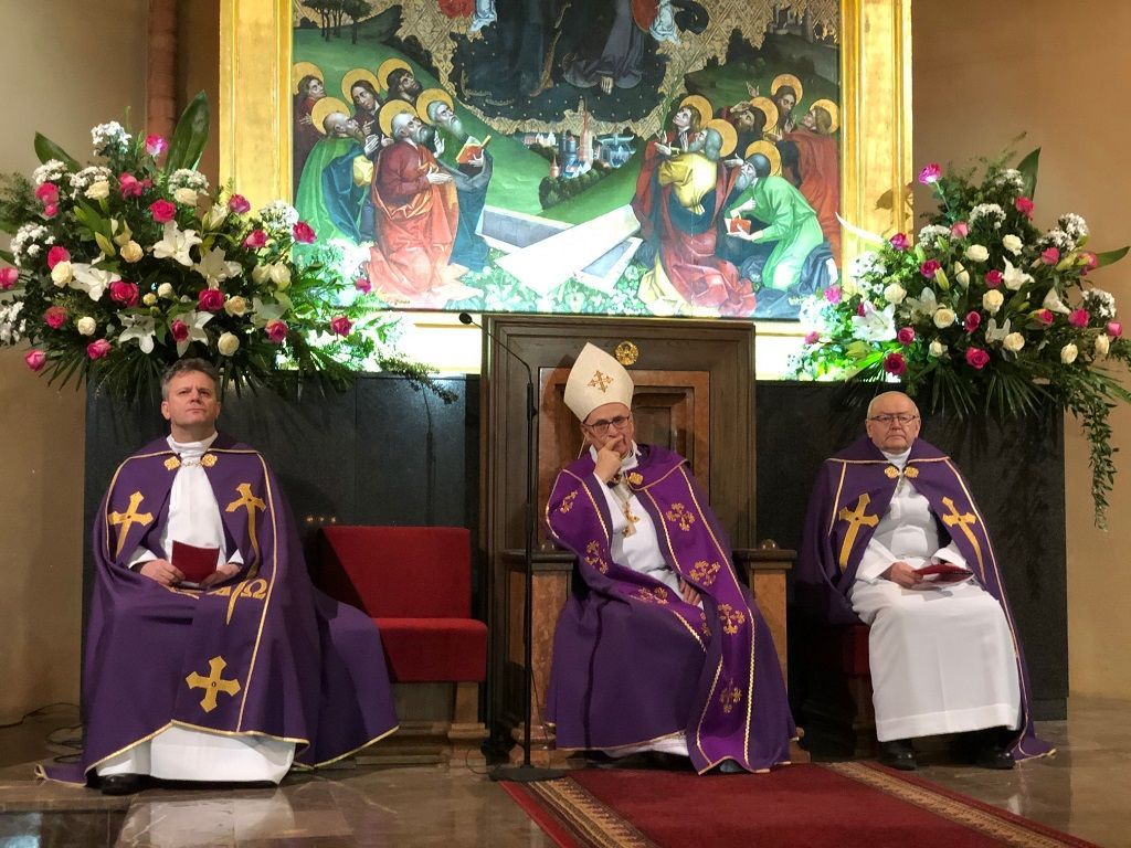 Biskup Włocławski przewodniczył I Nieszporom Adwentu