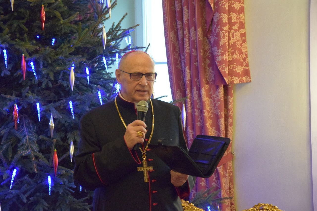 Bp Mering: miłujący Bóg posyła swego Syna na ziemię, aby nauczył mnie odpowiadać miłością na miłość!