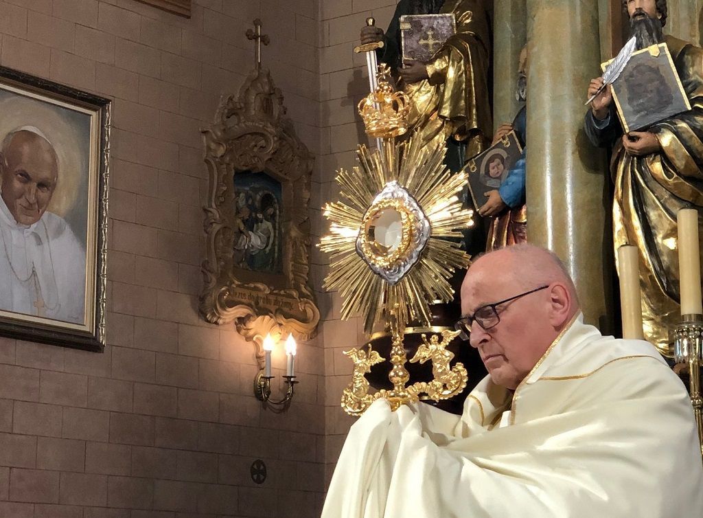 Russocice: rocznica objawień fatimskich pod przewodnictwem Biskupa Włocławskiego