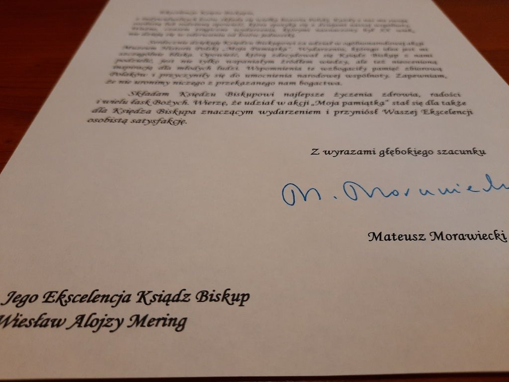 Premier Mateusz Morawiecki dziękuje Biskupowi Włocławskiemu
