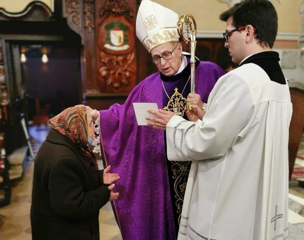 Ks. bp Mering w Sieradzu: Chrystus uzdalnia człowieka do podjęcia nawrócenia