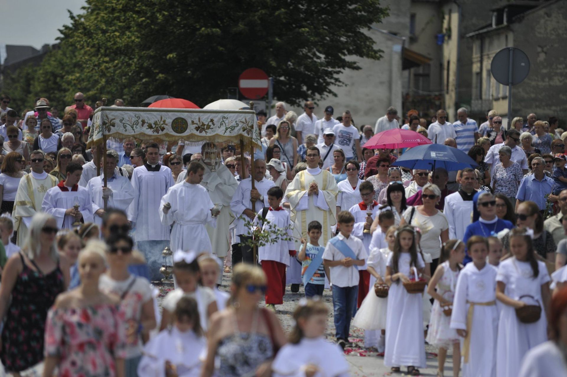 Uroczystość Bożego Ciała w czasie epidemii – komunikat Kurii