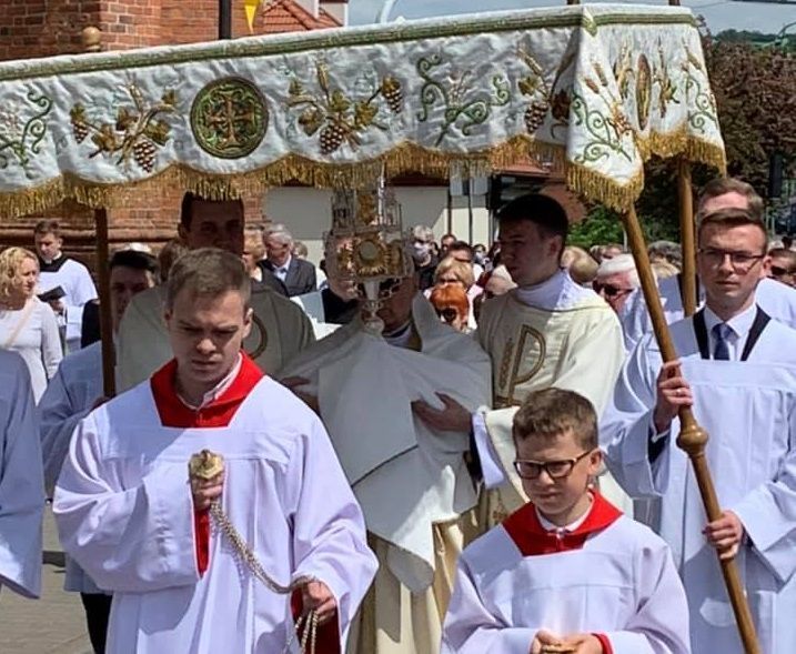 Bazylika katedralna: ks. bp Mering przewodniczył uroczystości Bożego Ciała