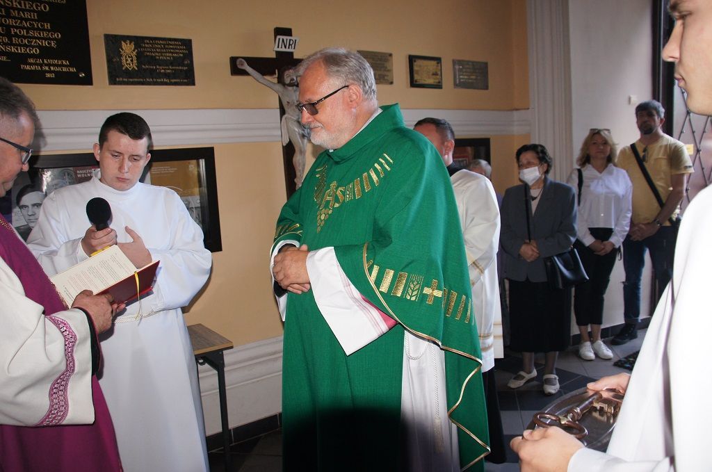 Konin: ks. Henryk Witczak objął kanonicznie parafię św. Wojciecha