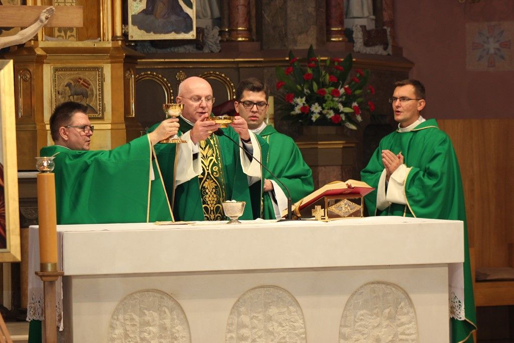 Stare Miasto: bp Wętkowski przewodniczył Mszy św. na rozpoczęcie misji