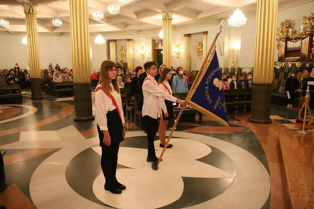 Szkoła podstawowa w Wysokiem odznaczona Medalem Jana Pawła II