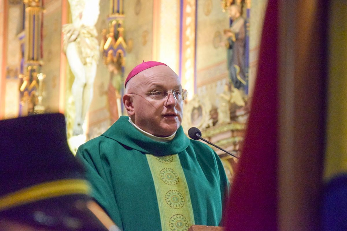 Bp Wętkowski na rozpoczęcie synodu: usłyszmy, co Duch Święty mówi do Kościoła