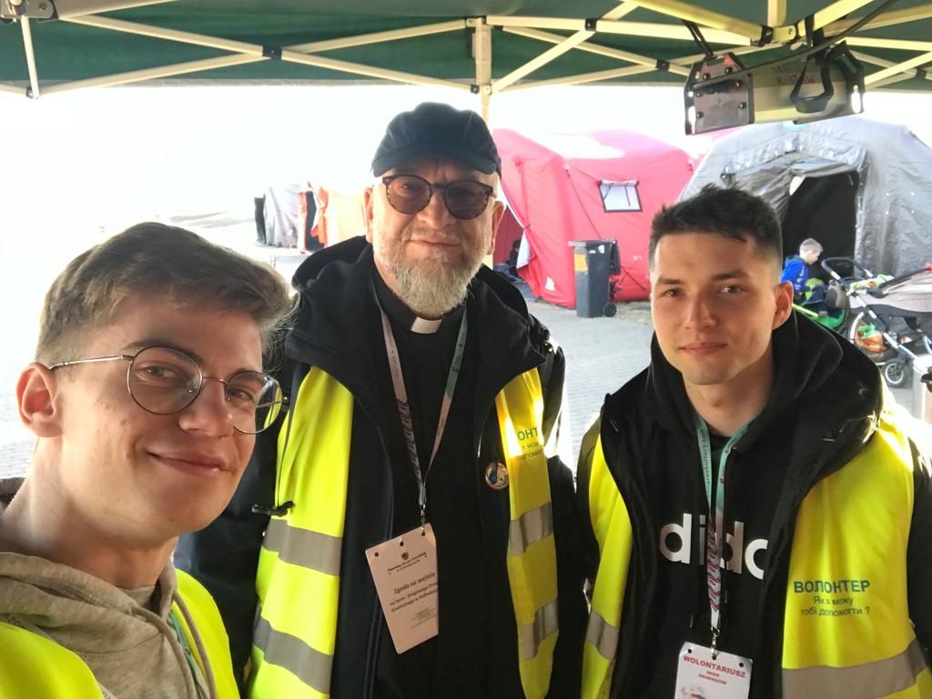 Klerycy włocławskiego WSD pomagają na granicy z Ukrainą
