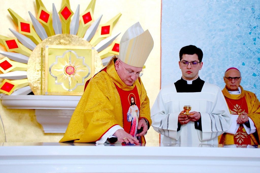 Pierwsza konsekracja kościoła w pasterskiej posłudze bp. Wętkowskiego