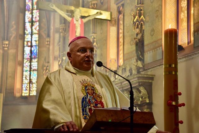 Bp Wętkowski: dziś trzeba być odpowiedzialnym i nie mówić źle o Polsce