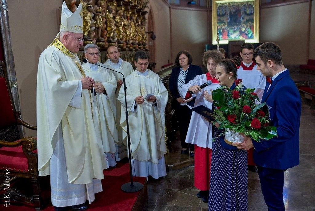 Społeczność ZSK im. ks. J. Długosza dziękowała Panu Bogu za miniony rok szkolny