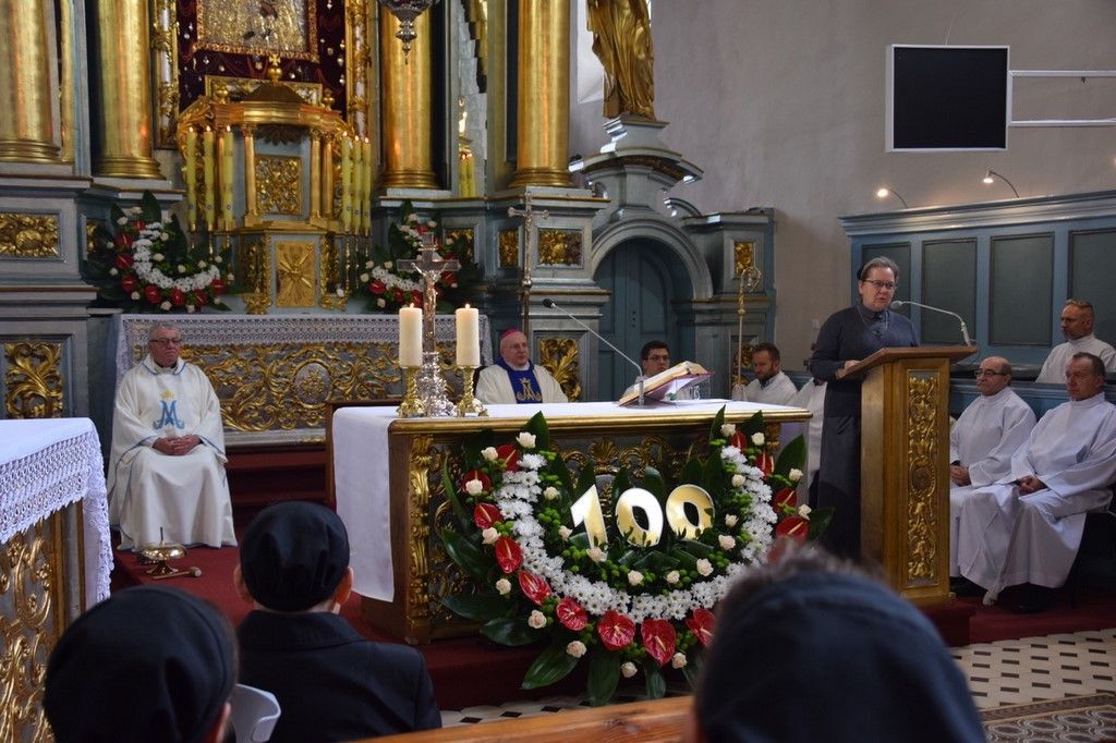 100 lat obecności sióstr urszulanek w Sieradzu