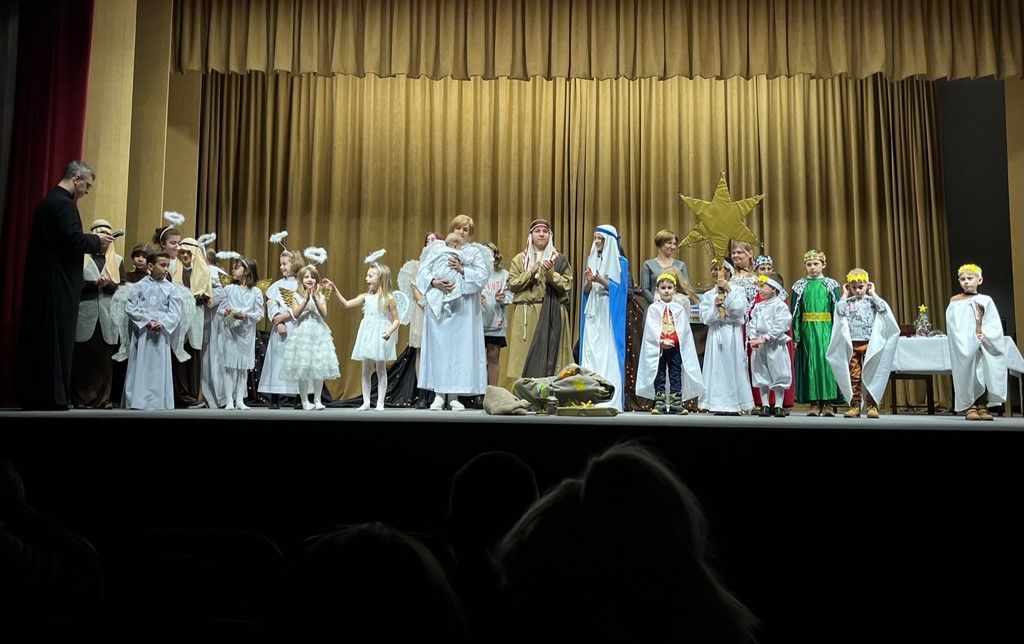 Jasełka w wykonaniu dzieci ze świetlicy Caritas