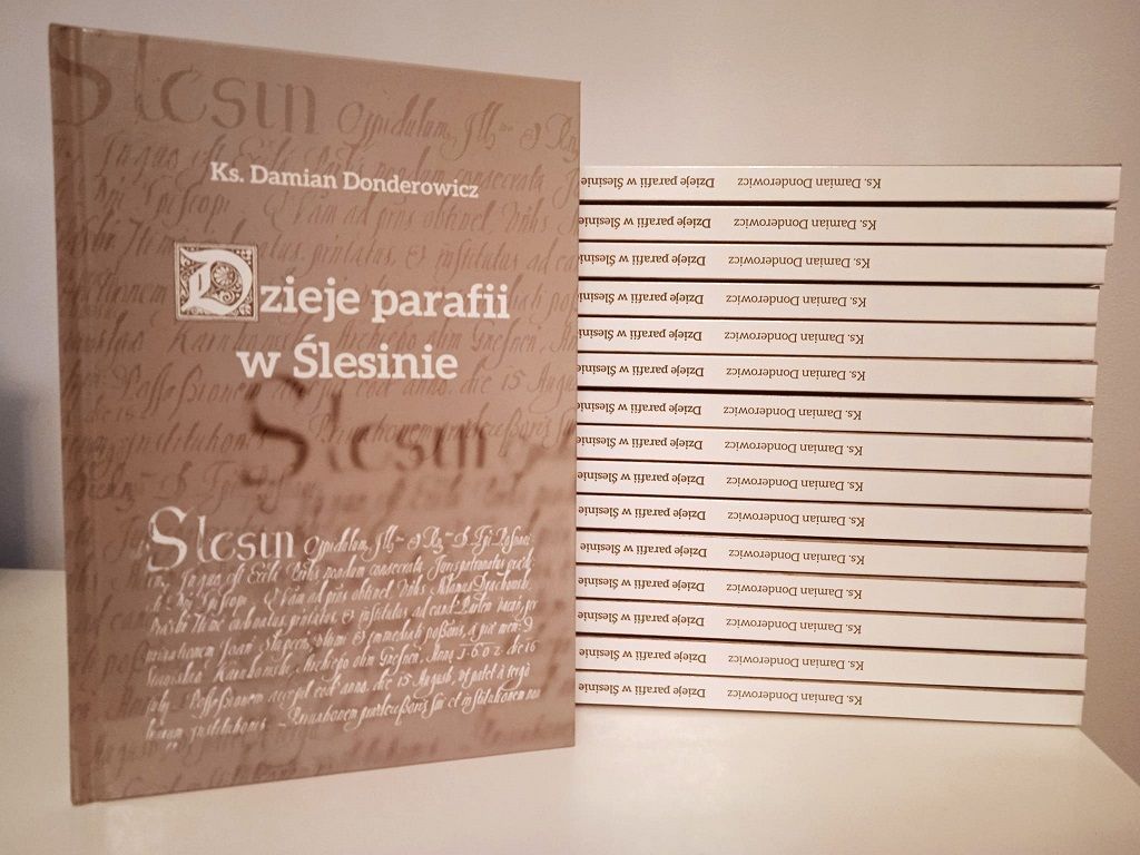 Ukazała się książka „Dzieje parafii w Ślesinie”