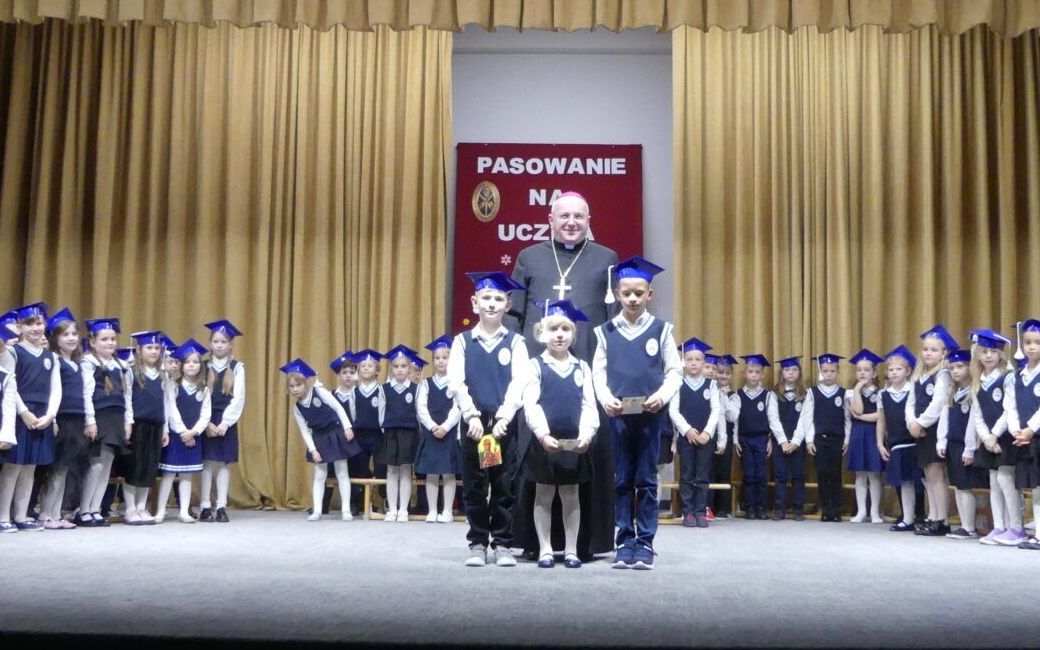 Włocławek: ślubowanie uczniów klas pierwszych SP ZSK