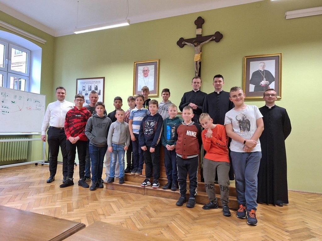Ministranci z Dobrej gościli we włocławskim WSD