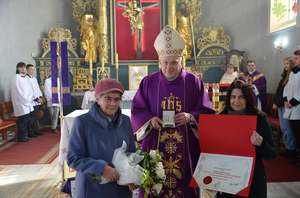 Działyń: Medal „Zasłużony dla Diecezji” za pomoc kapłanom więzionym w Dachau