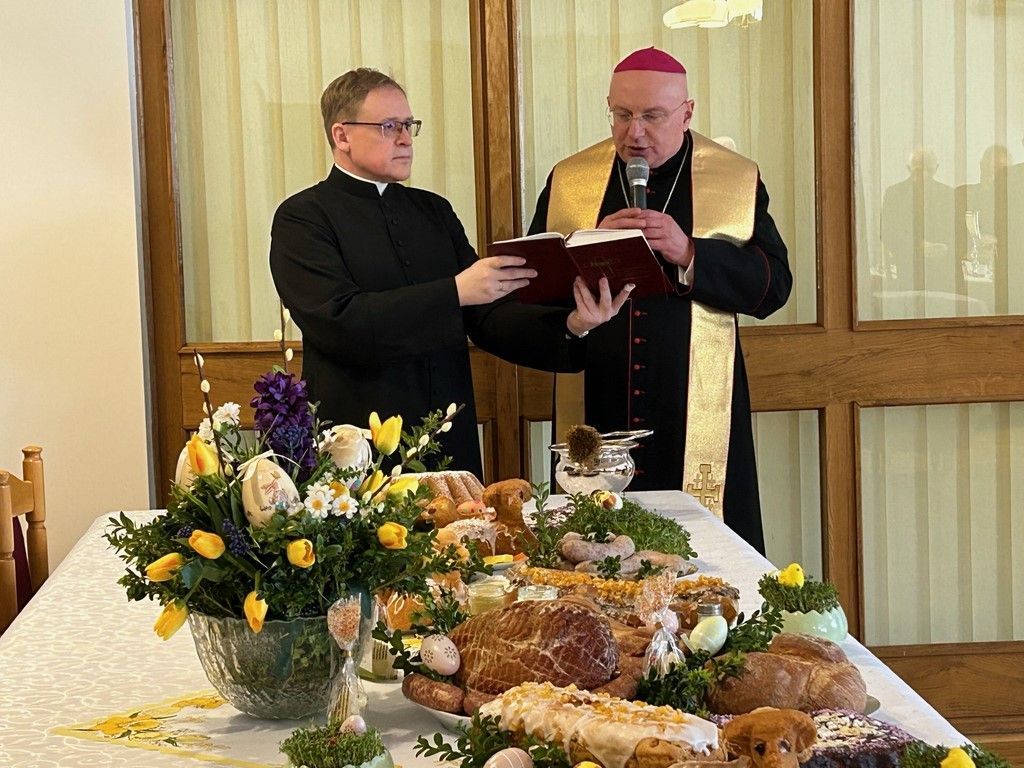 Księża biskupi z wizytą w Domu Dobrego Pasterza