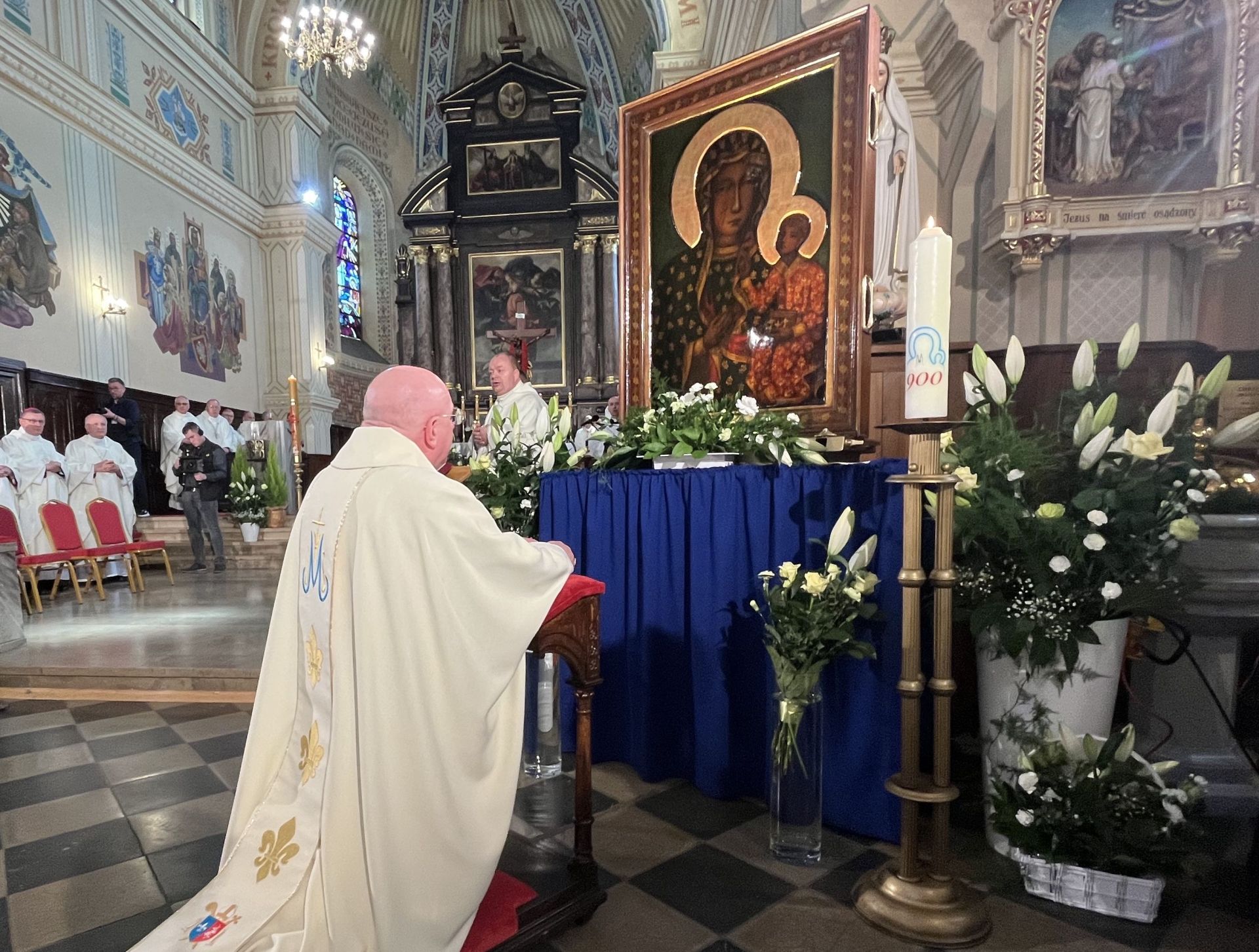 Bp Wętkowski na rozpoczęcie Nawiedzenia: potrzebujemy serca Maryi, które nauczy nas kochać