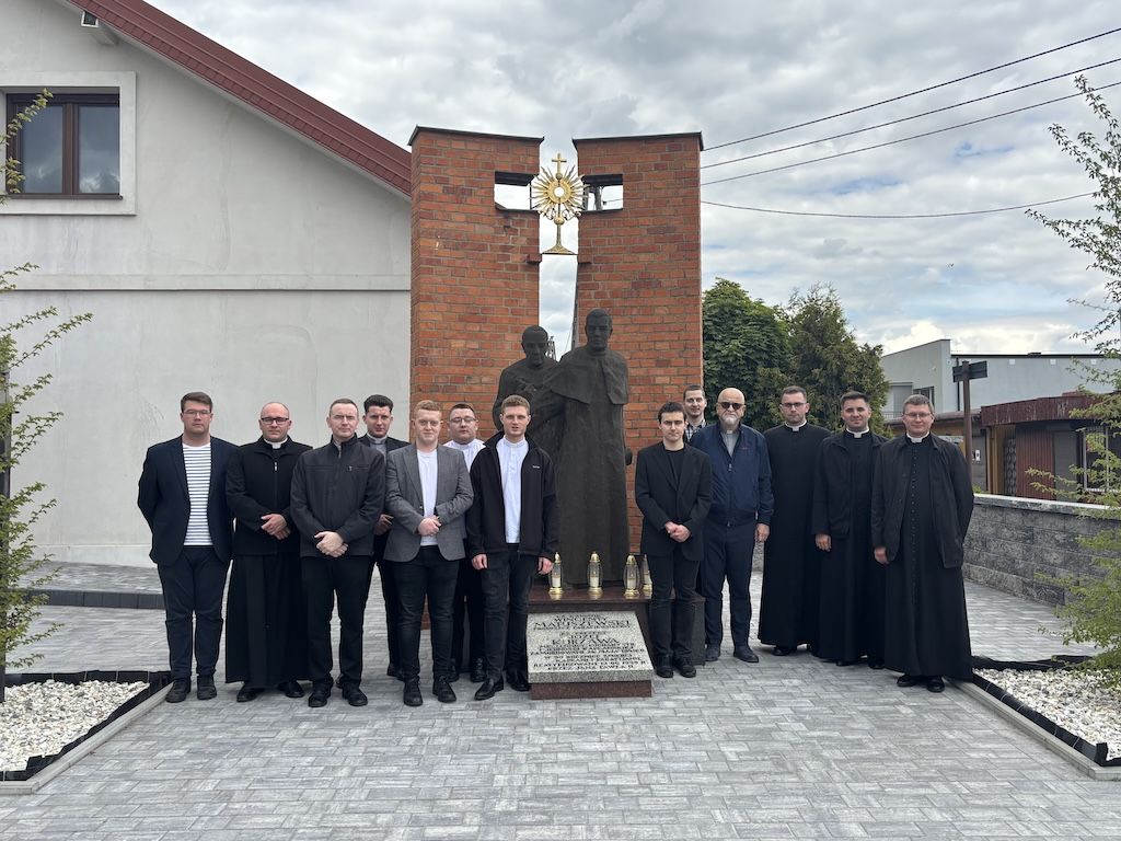 Włocławscy klerycy pielgrzymowali śladami kapłanów męczenników diecezji włocławskiej