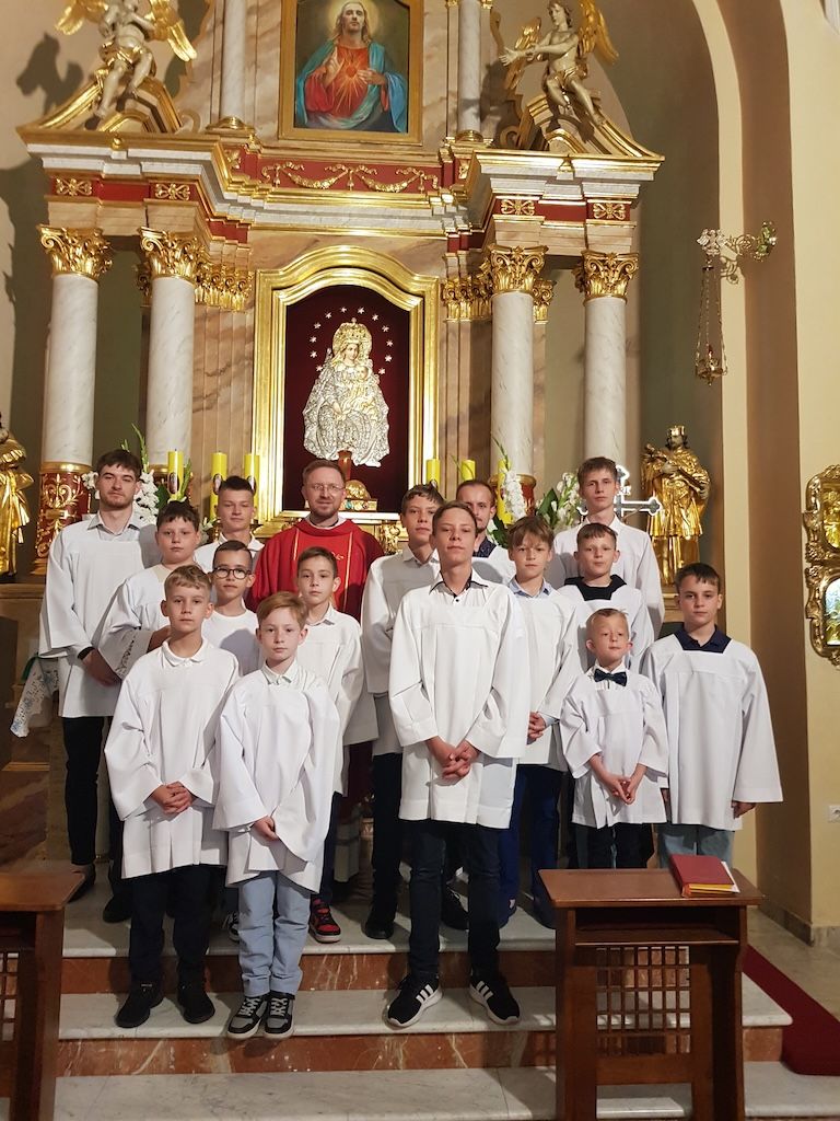 Tuliszków: Zamienili szarfy na komże