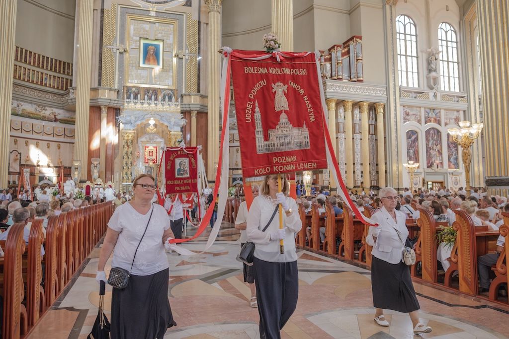 Wniebowzięcie Najświętszej Maryi Panny w Licheniu – modlitwa, tradycja i pamięć o bohaterach