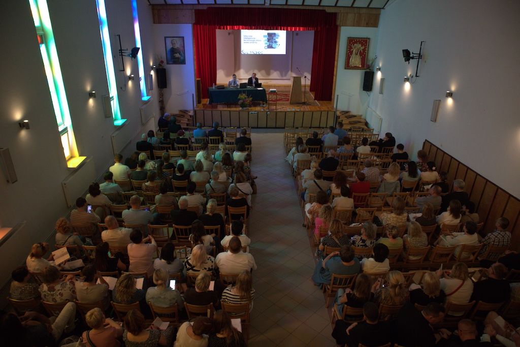 Rejonowe spotkania dla księży i katechetów
