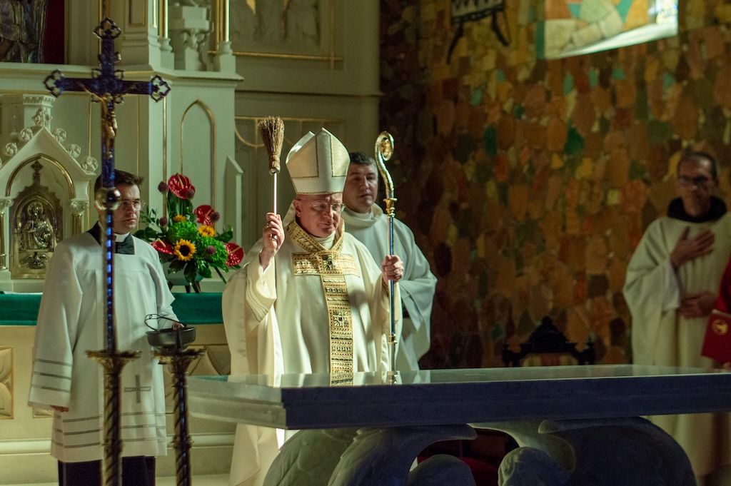 Lubanie: Uroczystość poświęcenia ołtarza