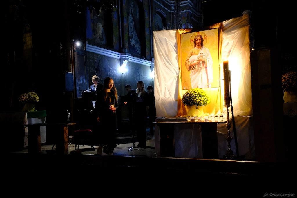 Lubień Kujawski: Poetyckie Zaduszki i Boska Arytmetyka
