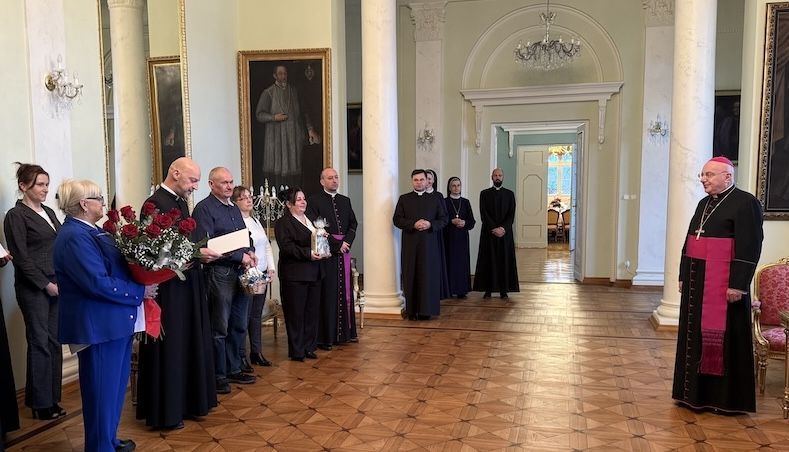 Włocławek: Świąteczne spotkanie biskupa włocławskiego z pracownikami instytucji diecezjalnych