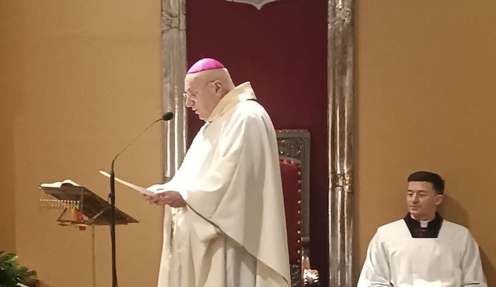 Bp Wętkowski w Katedrze Włocławskiej: "Nowy rok jest czasem słuchania Boga i budowania pokoju"