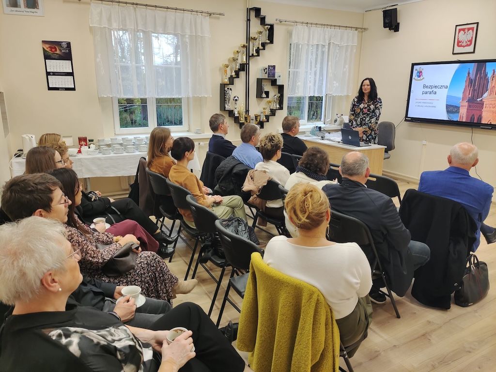 Bezpieczna parafia – podsumowanie projektu Katolickiego Centrum Służby Rodzinie im. Gianny Beretty Molli we Włocławku i Fundacji Świętego Józefa.