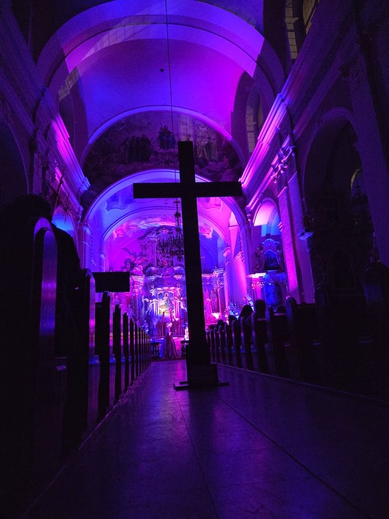 Wieczór Uwielbienia w Kłodawie: „Od Hosanna do Krzyża – zostańmy przy Jezusie”