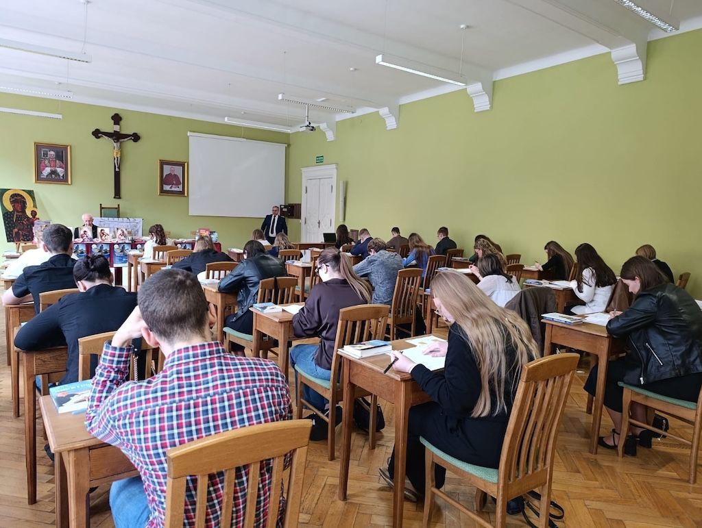 Młodzi bibliści rywalizowali we Włocławku. Jubileuszowa edycja konkursu z przesłaniem o mocy Słowa Bożego