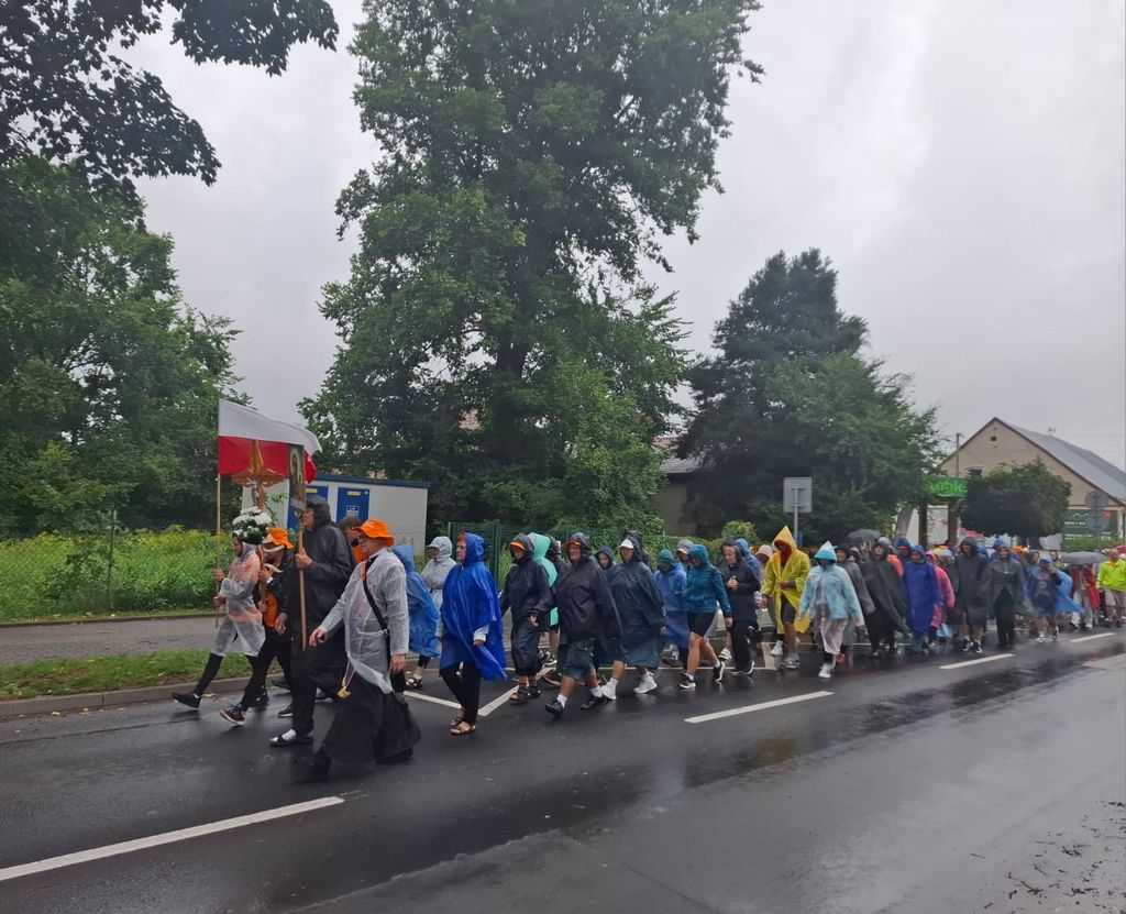 36. Piesza Zduńskowolska Pielgrzymka wyruszyła na Jasną Górę
