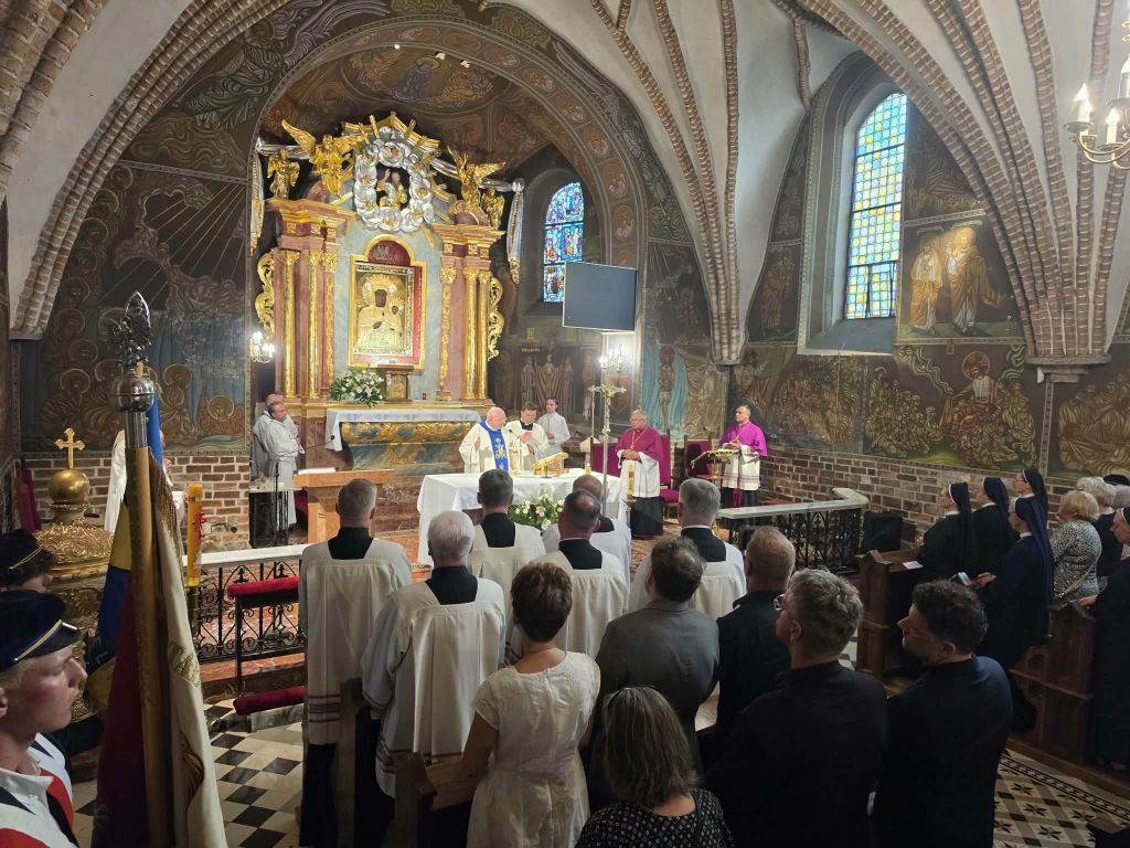 Modlitwa za obrońców miasta w 1920 r. we włocławskiej farze