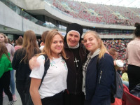 Młodzież z dekanatu tureckiego na Stadionie Młodych w Warszawie