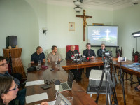 Bp Mering podczas konferencji prasowej: akcja „Polska pod Krzyżem” odbędzie się na lotnisku w Kruszynie