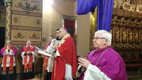 Bp Mering: w opisie Męki Jezusa odnajdźmy siebie pytając, po której stronie jesteśmy?