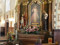 Russocice: Jezus Miłosierny - Boski Lekarz idący z pomocą